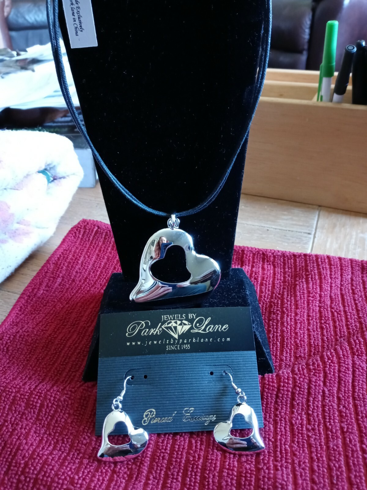 Park Lane, Retired NWT “EVER AFTER” Necklace And Earrings Set. 16″ w/ 3″extender