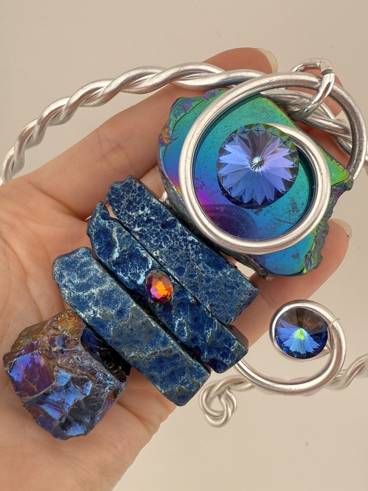 JEFF LIEB SILVERTONE BLUE & PURPLE MODERNIST PENDANT 16” NECKLACE K580C