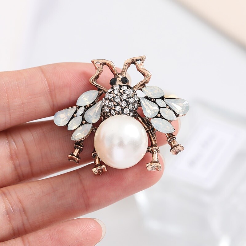 New Product Fashion Ladies Pearl Bee Brooch Rhinestone Crystal Insect Jewelry