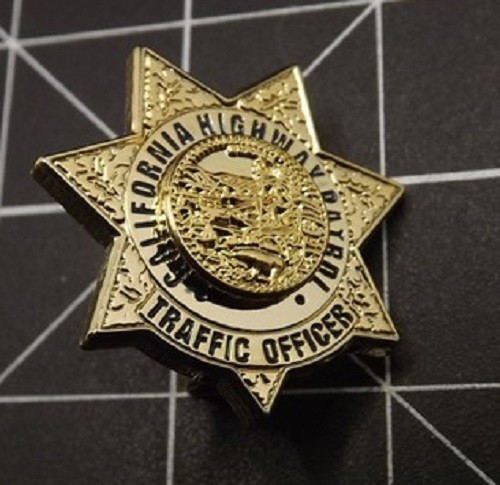 “CALIFORNIA HIGHWAY PATROL” TRAFFIC OFFICER MINI-PIN GOLD Lapel Pin BRAND NEW