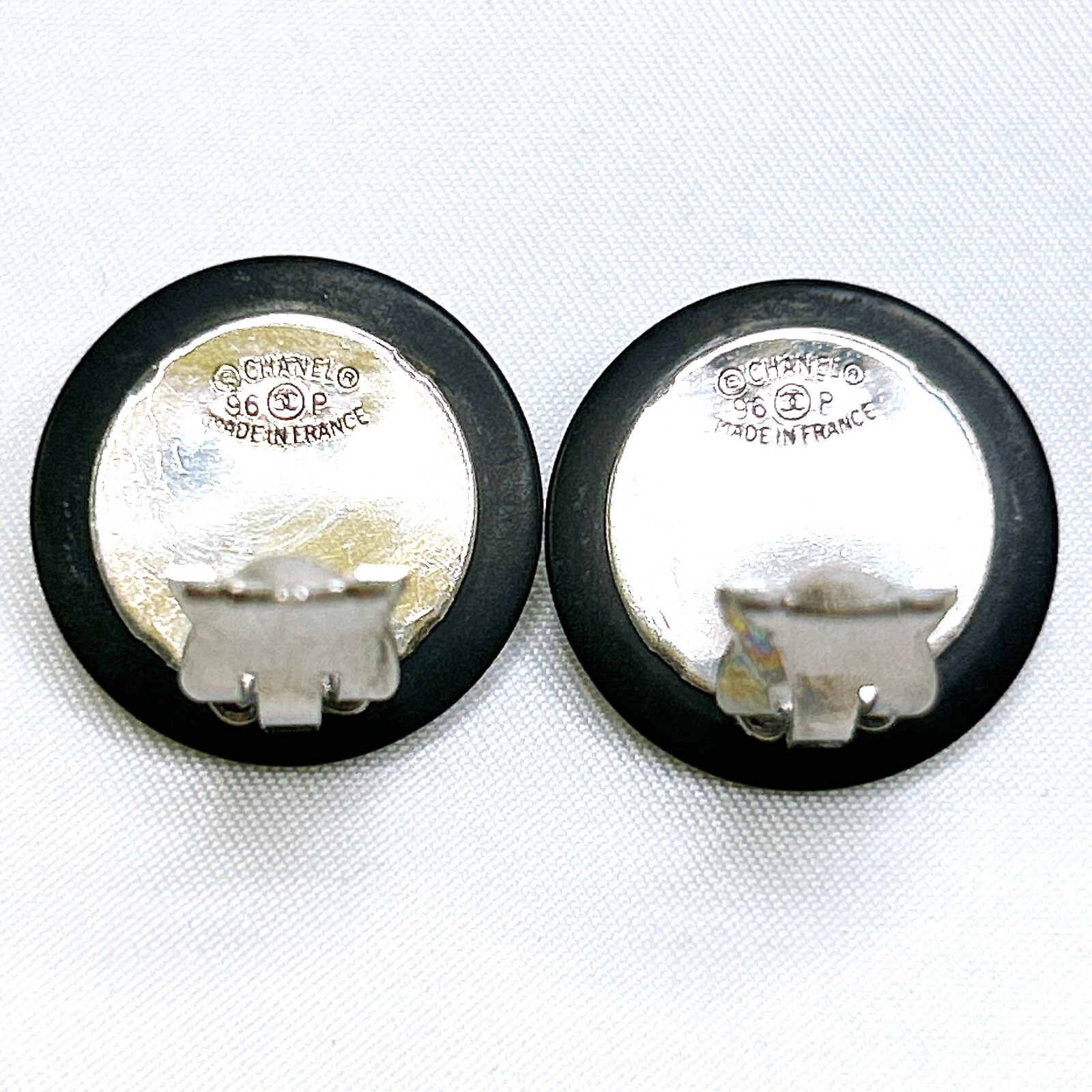 CHANEL Earrings Black CCLogo Rhinestone Round ClipOn Vintage Authentic 96P JAPAN