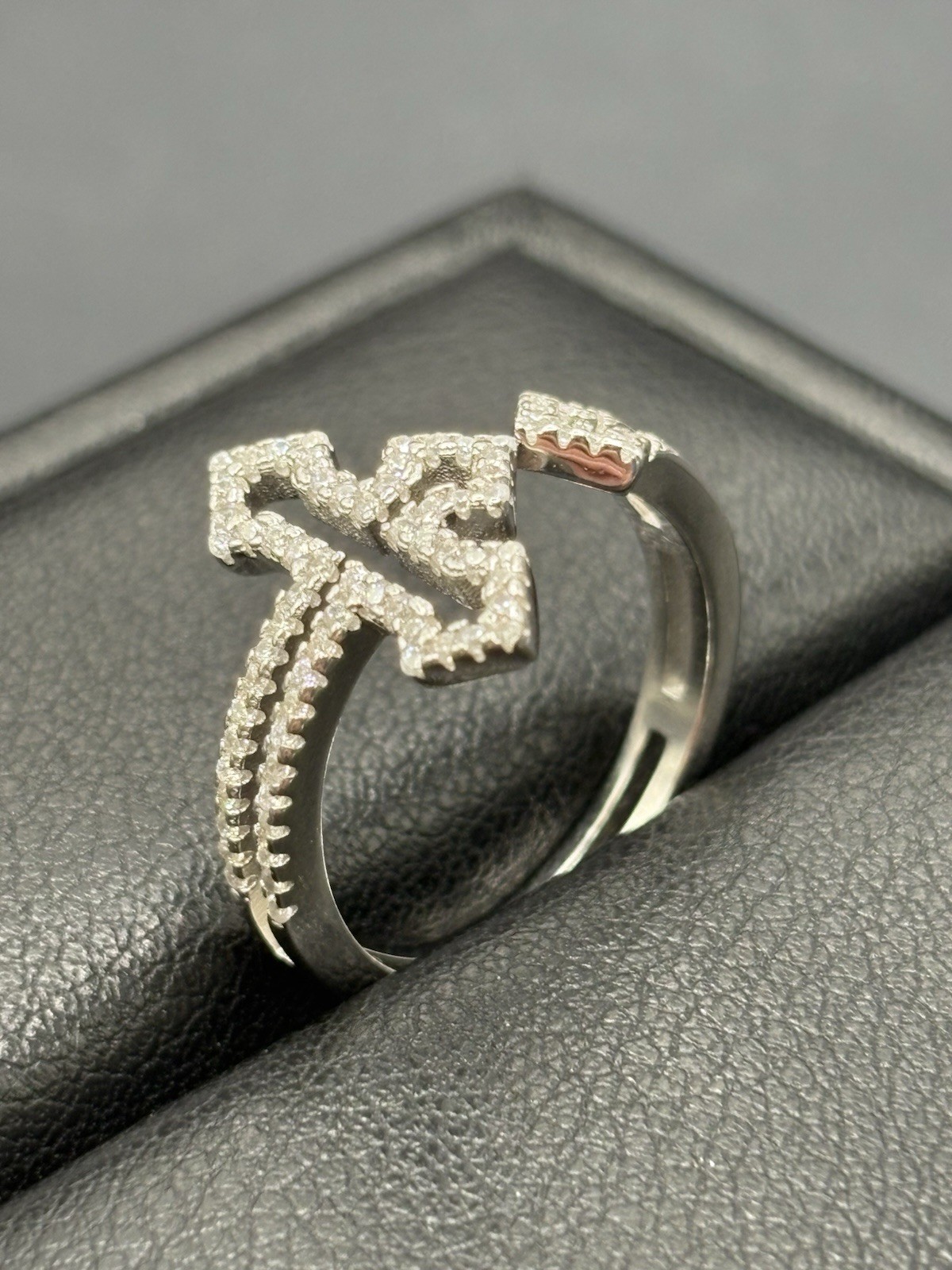 Sterling Silver Cubic Zirconia Open Lateral Cross Ring 3 Grams 925 Size 7 E5