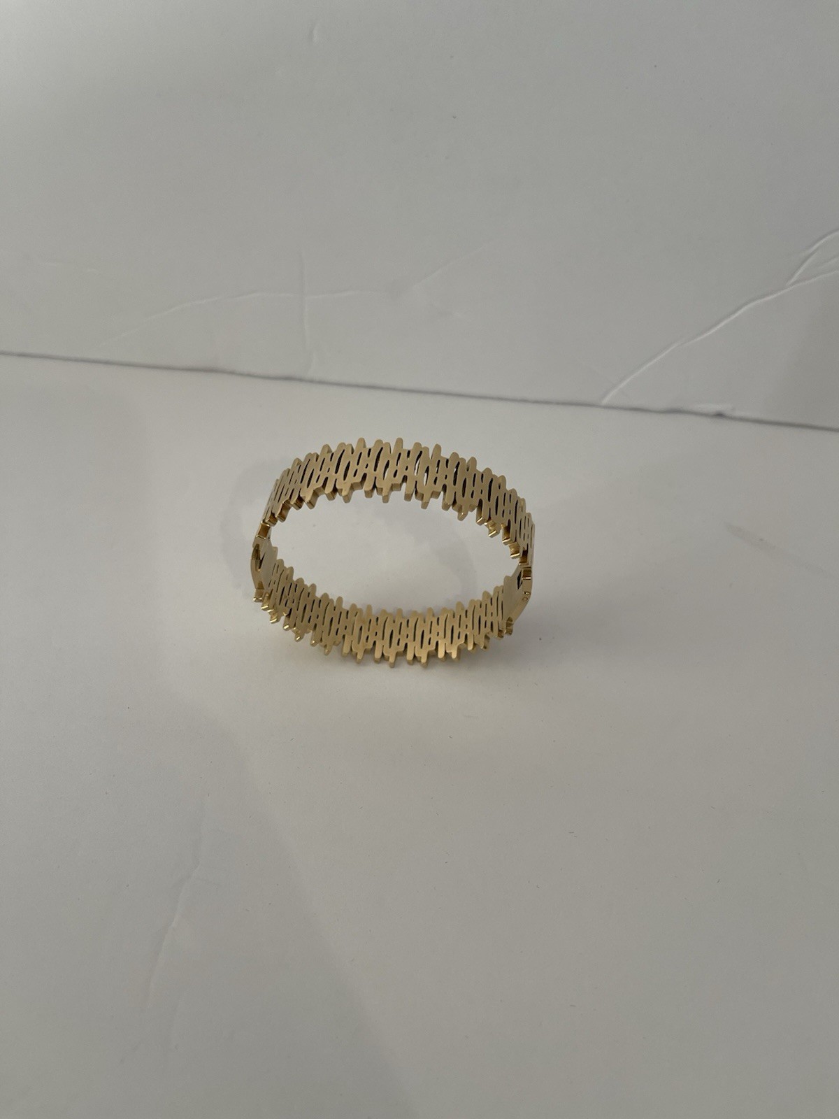 Bold Gold Tone Stainless Steel Geometric Wristlet Bracelet Large 10”