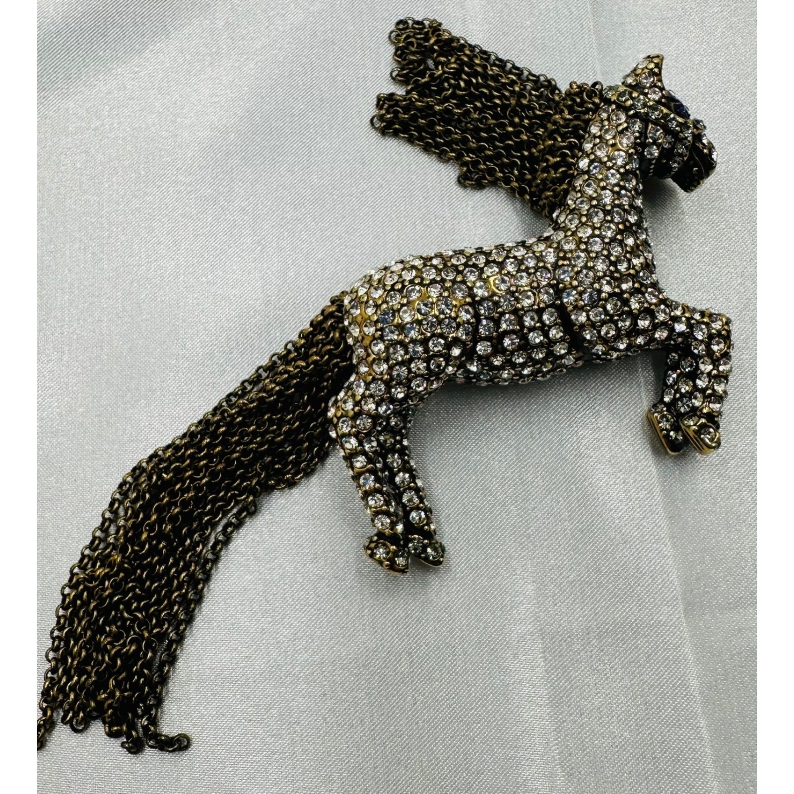 Heidi Daus “Tally Ho” Horse Brooch Pin Crystal Chain Mane and Tail New in Box