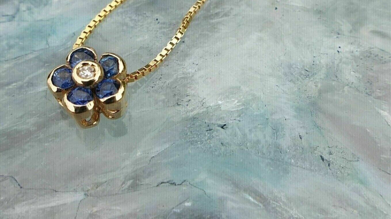 1.30Ct Round Cut Simulated Blue Sapphire Flower Pendant 14K Yellow Gold Plated