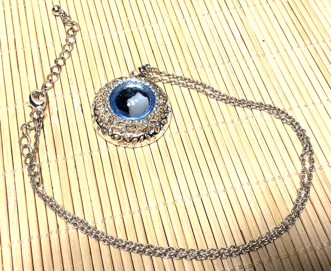 Fashion Necklace Silver Tone Ice Blue Glass Stone Filigree Pendant Lot 99C
