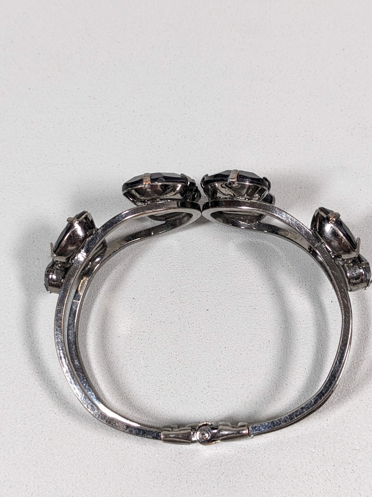 Black Flower Rhinestone Open Work Hinge Bangle Bracelet Gray Metallic 7 inch