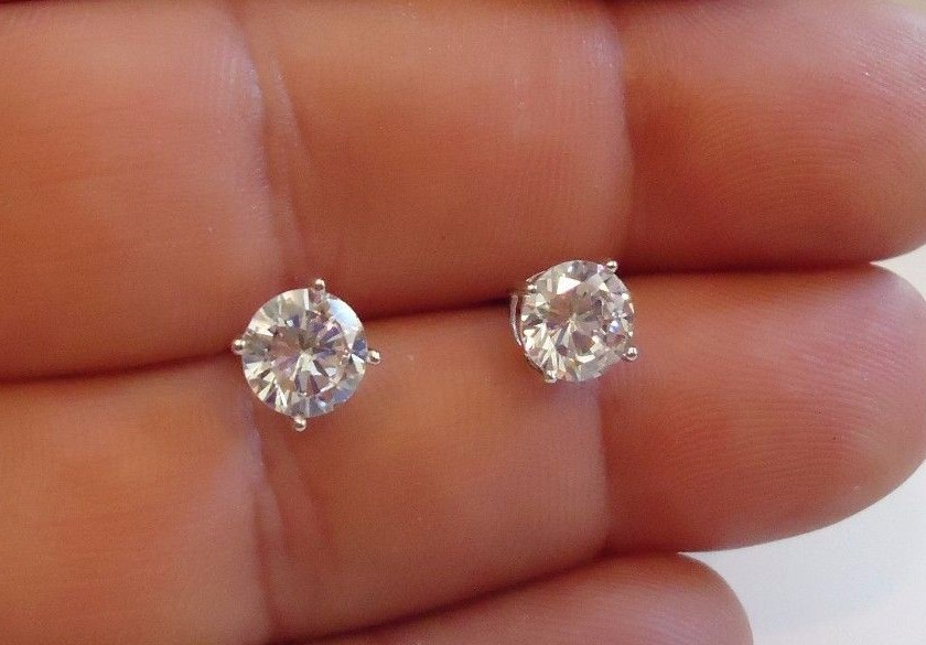 925 STERLING SILVER STUD EARRING 3 CARATS ROUND CUT LAB CREATED DIAMOND /SZ 7MM