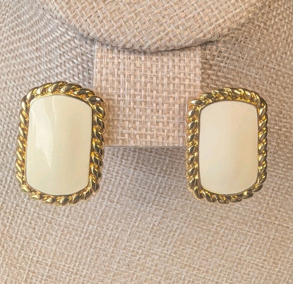 Monet Ivory Enamel Gold Tone Rope Border Rectangle Stud Earrings Vintage NOS