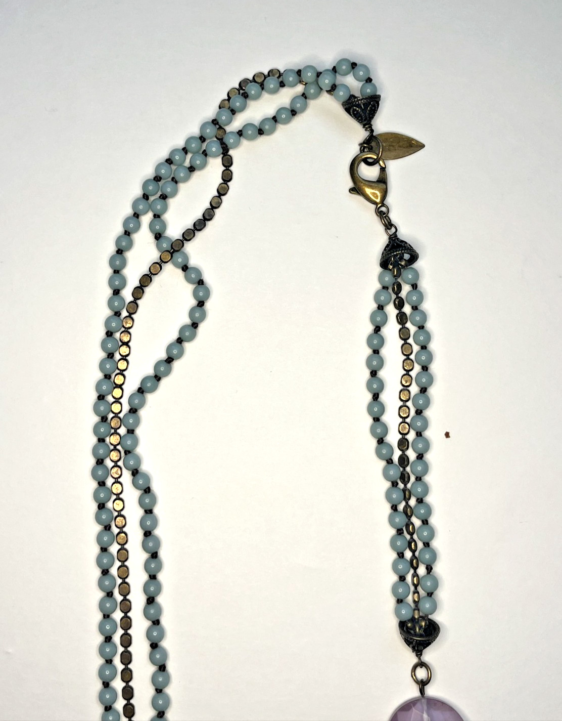 COLDWATER CREEK COPPER COLOR METAL ACRYLIC BLUE & LILAC BEADS BUTTERFLY NECKLACE