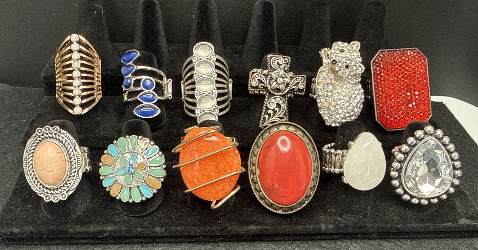 Lot of 12 Stretch Rings Silver Gold & Copper Tone Costume Jewelry Various Sizes
