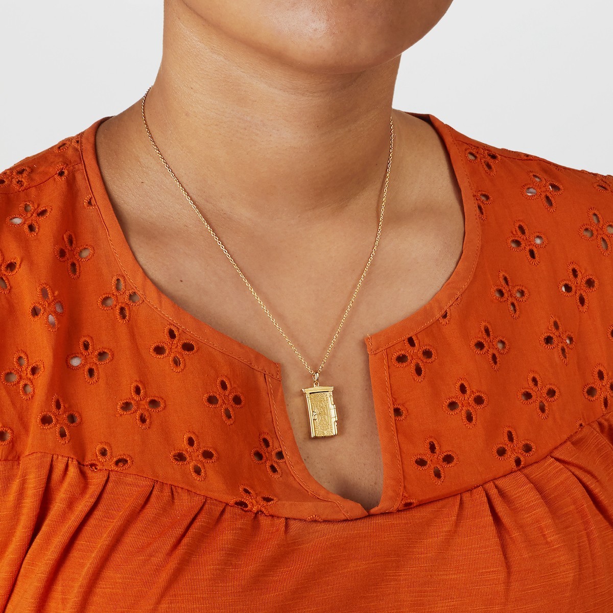 Disney X RockLove NEW ‘Encanto’ Dolores Magic Door Pendant Necklace in Gold