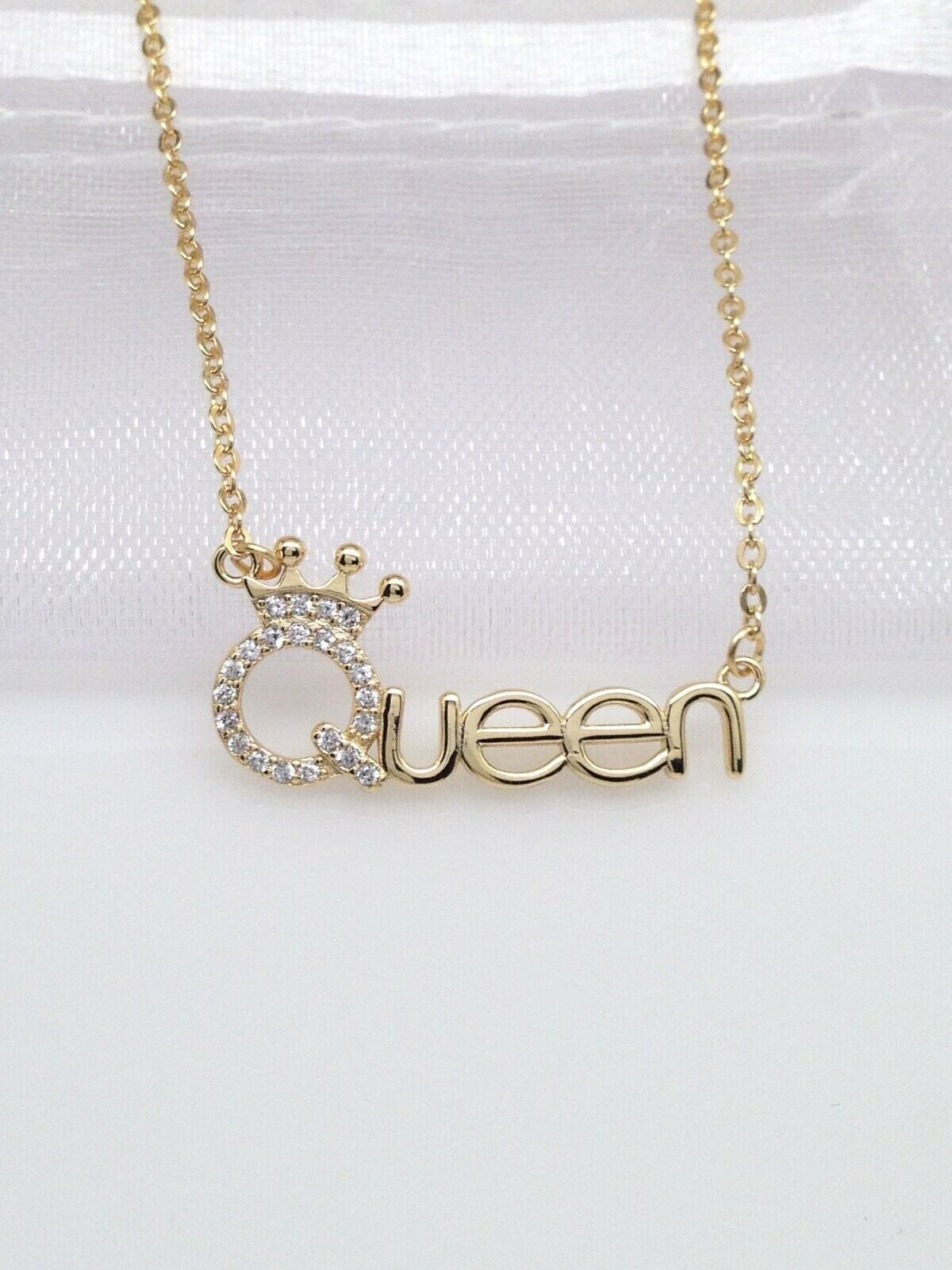 925 Sterling Silver CZ Gold Queen Script Pendant Necklace Women 24mm/0.94″ 17.5″