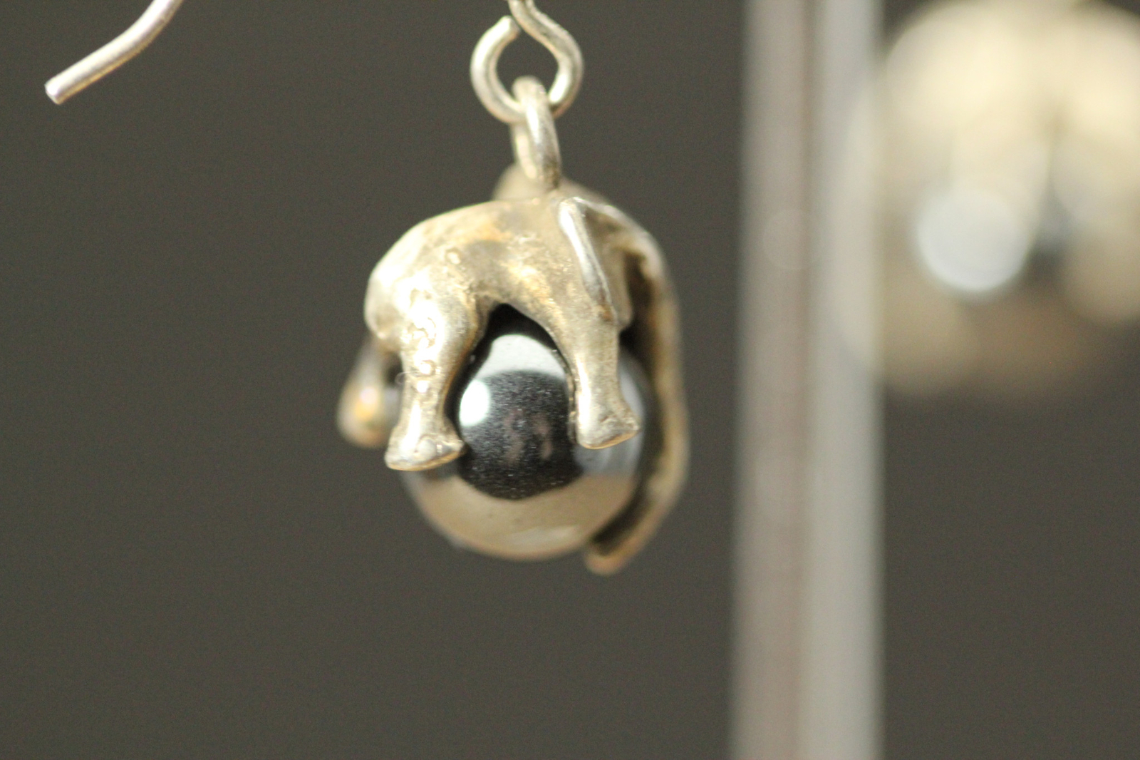 925 Sterling Silver Elephant & Hematite Bead Dangle Earrings 5.6 Grams (EAR5742)