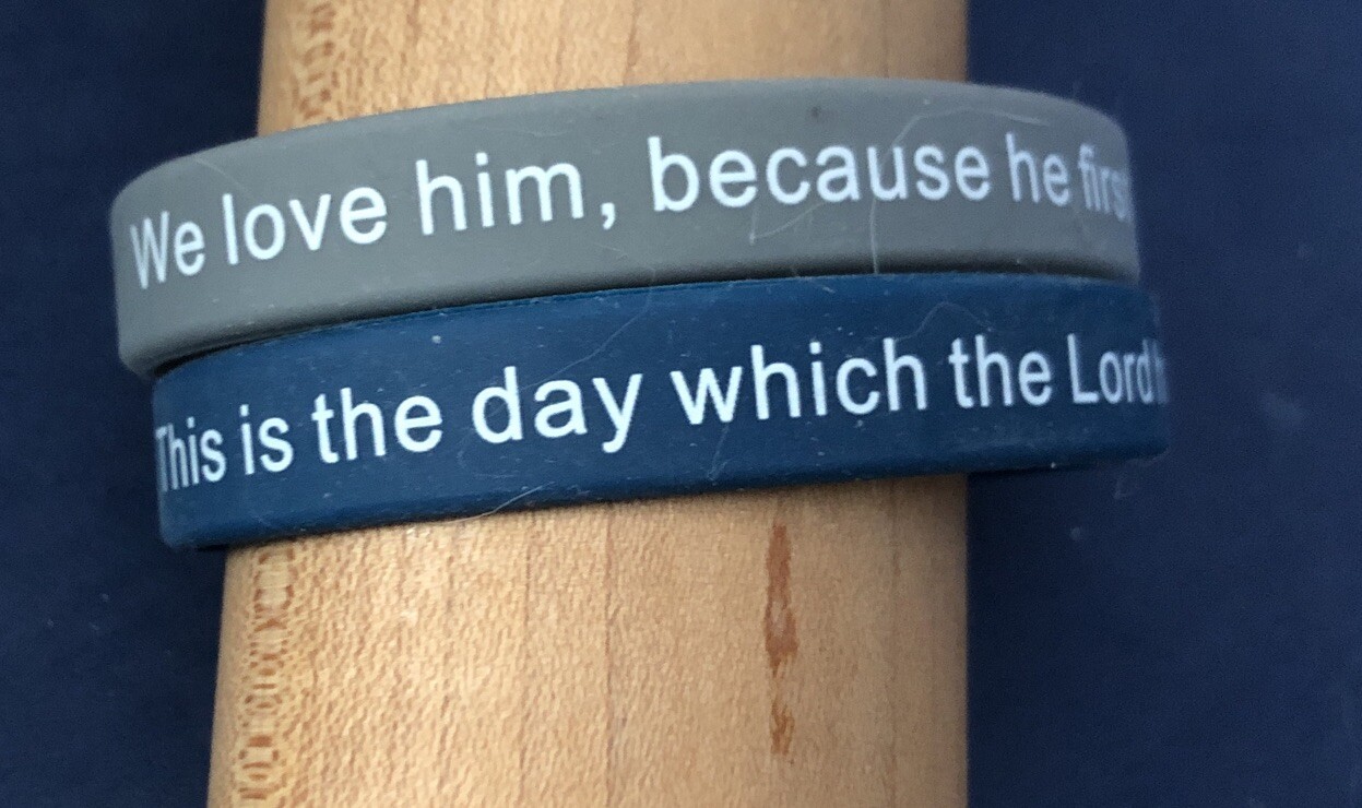 2 Pcs Silicone Christian Bracelet – Bible Verse Bracelets 1 John 4:19 & Psalm 1