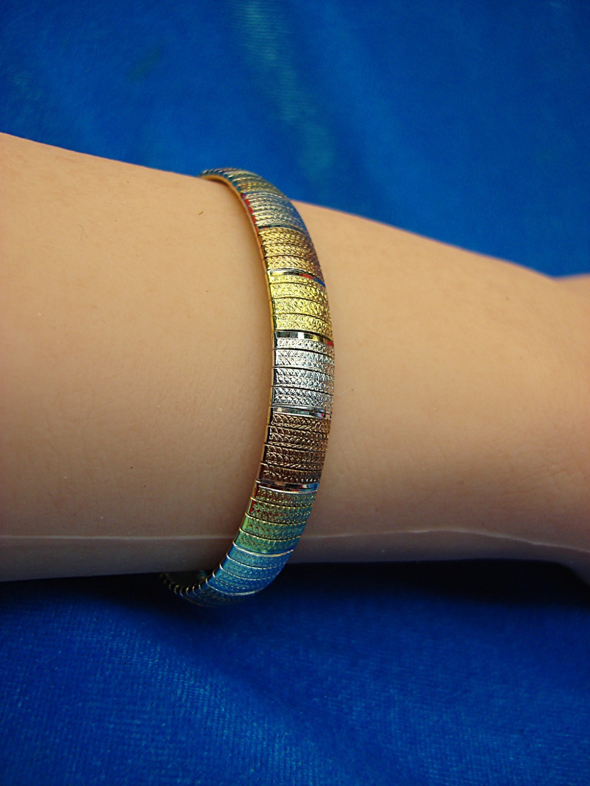 STERLING SILVER WITH TRI-COLOR GOLD VERMEIL BRACELET – 7 “