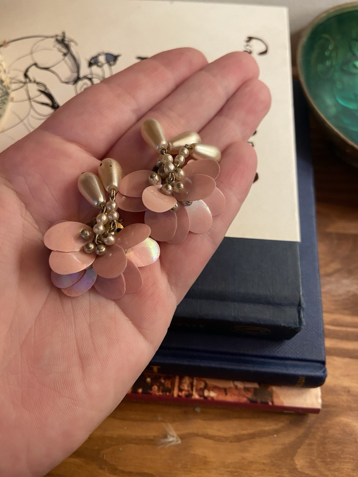 Vintage 1950s Movable Petal Flower Clip-On Earrings