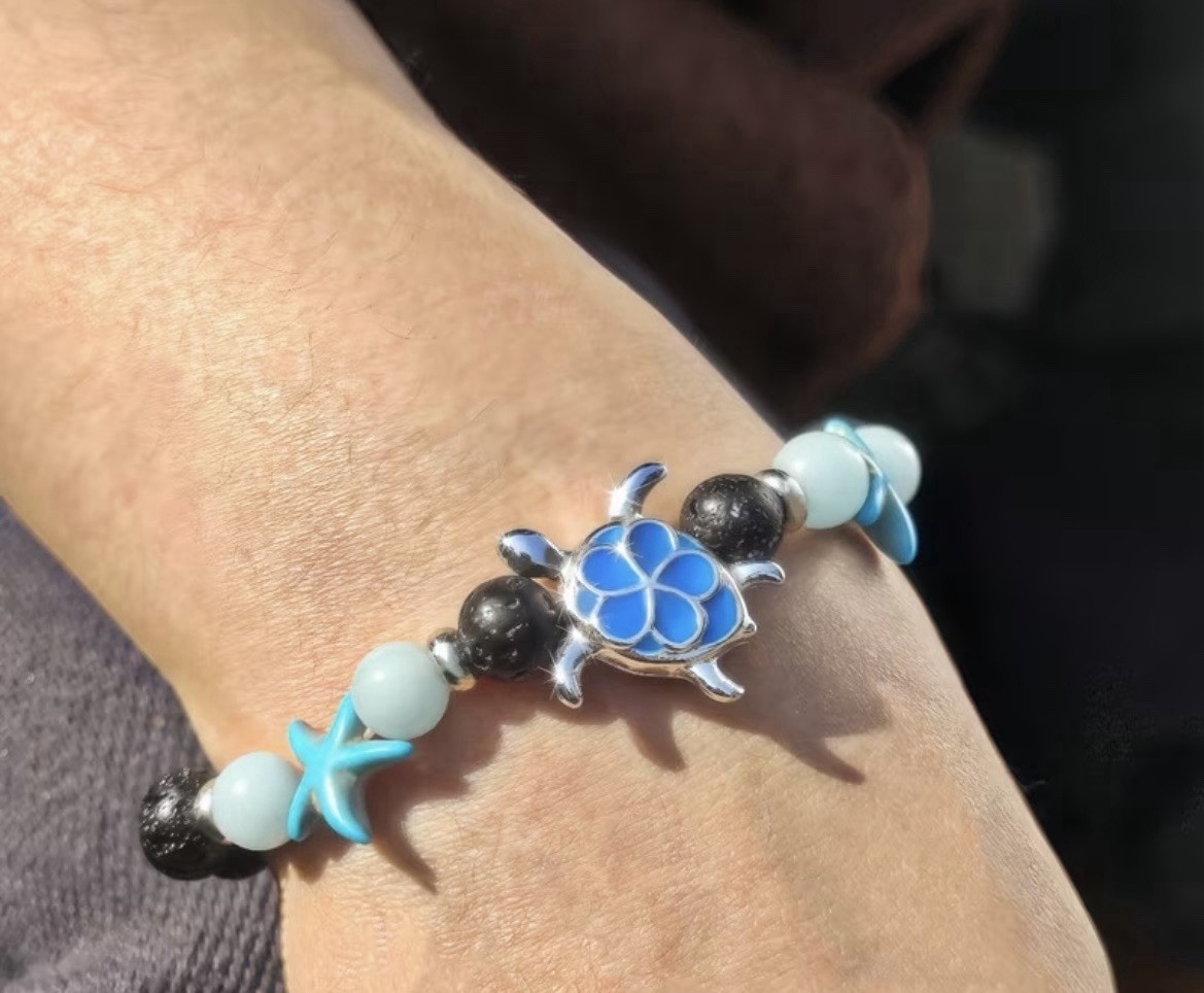 Charm Glow in the Dark Sea Turtle and Starfish Beaded Bracelet Black Blue 5.5cm
