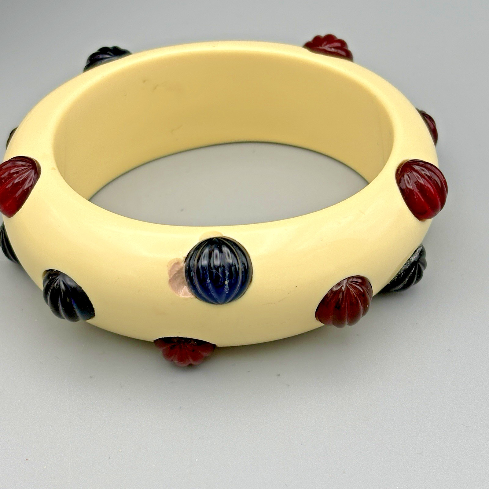 Vintage Kenneth J Lane KJL Chunky Bracelet Bangle Gripoix Stones Cream Blue Red