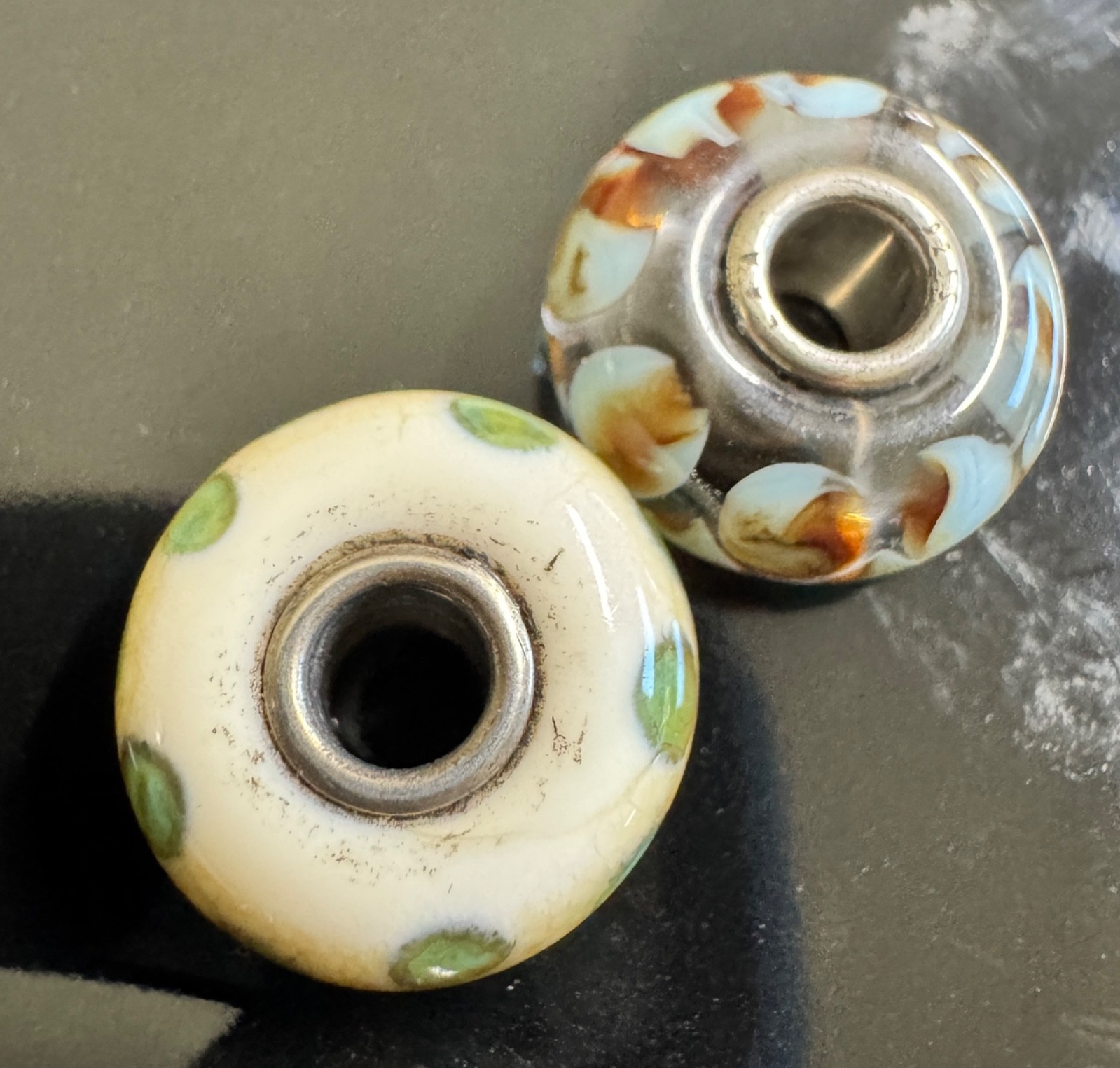 (SET OF 2) Trollbeads FUR DOT TGLBE-10288 & RARE GREEN DOT TGLBE-10305