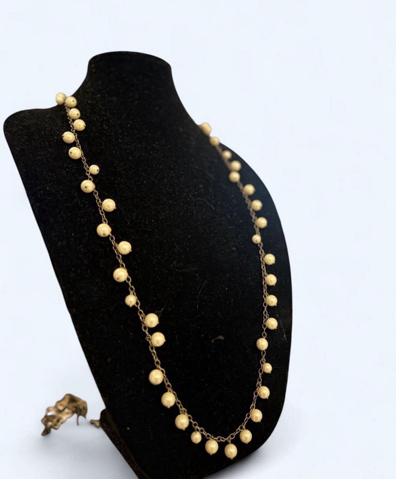 J Crew Gold Tone Chain Station Necklace w/ Cream Round Imitation Pearls & Charm