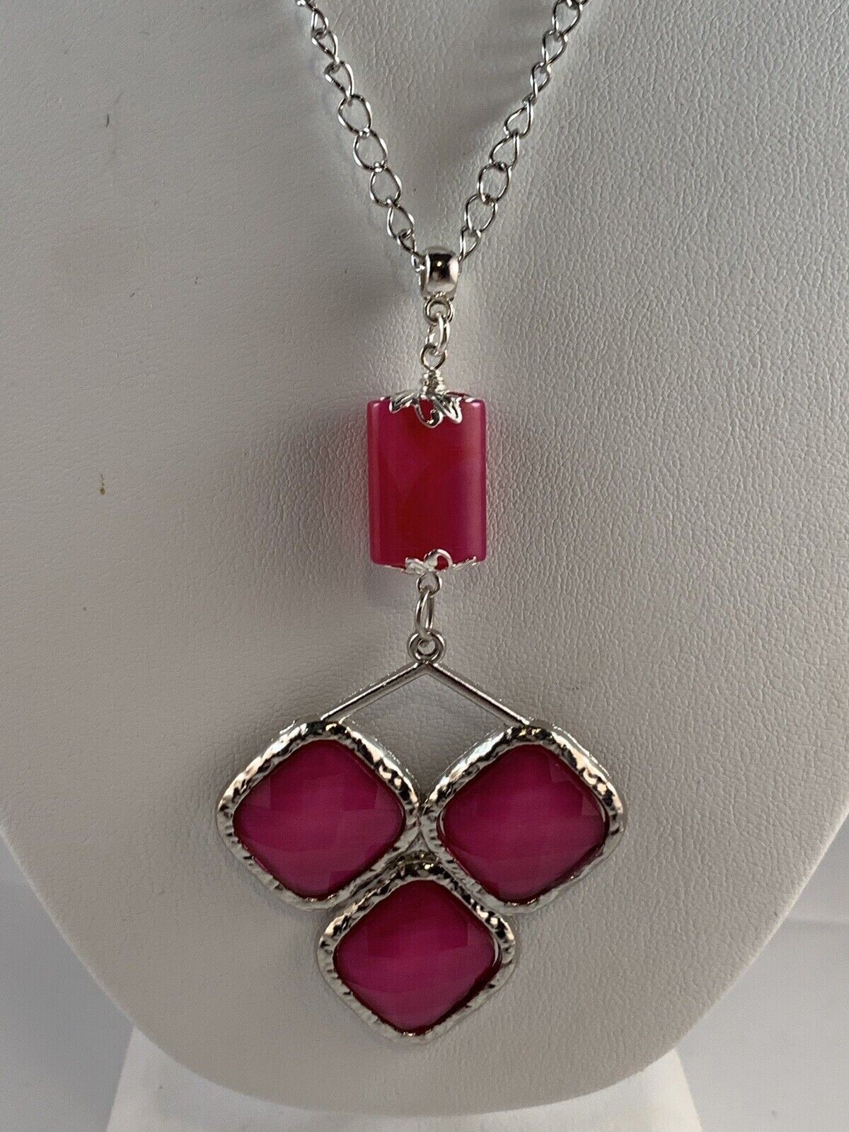 Silver Tone Trace Chain Necklace With Pink Crystal (NA7,NA8)