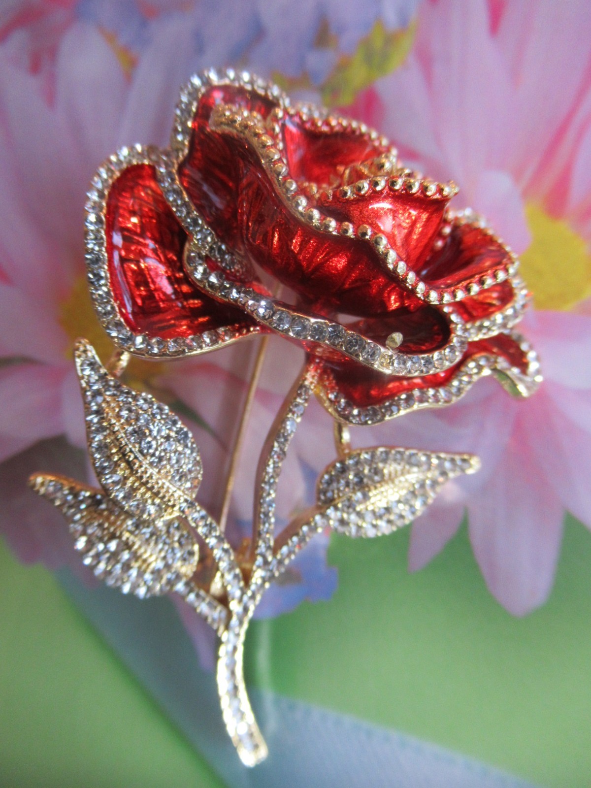 2.50″ DESIGNER STYLE BEAUTIFUL LAYERED RED ROSE CRYSTAL ENAMEL BROOCH NEW
