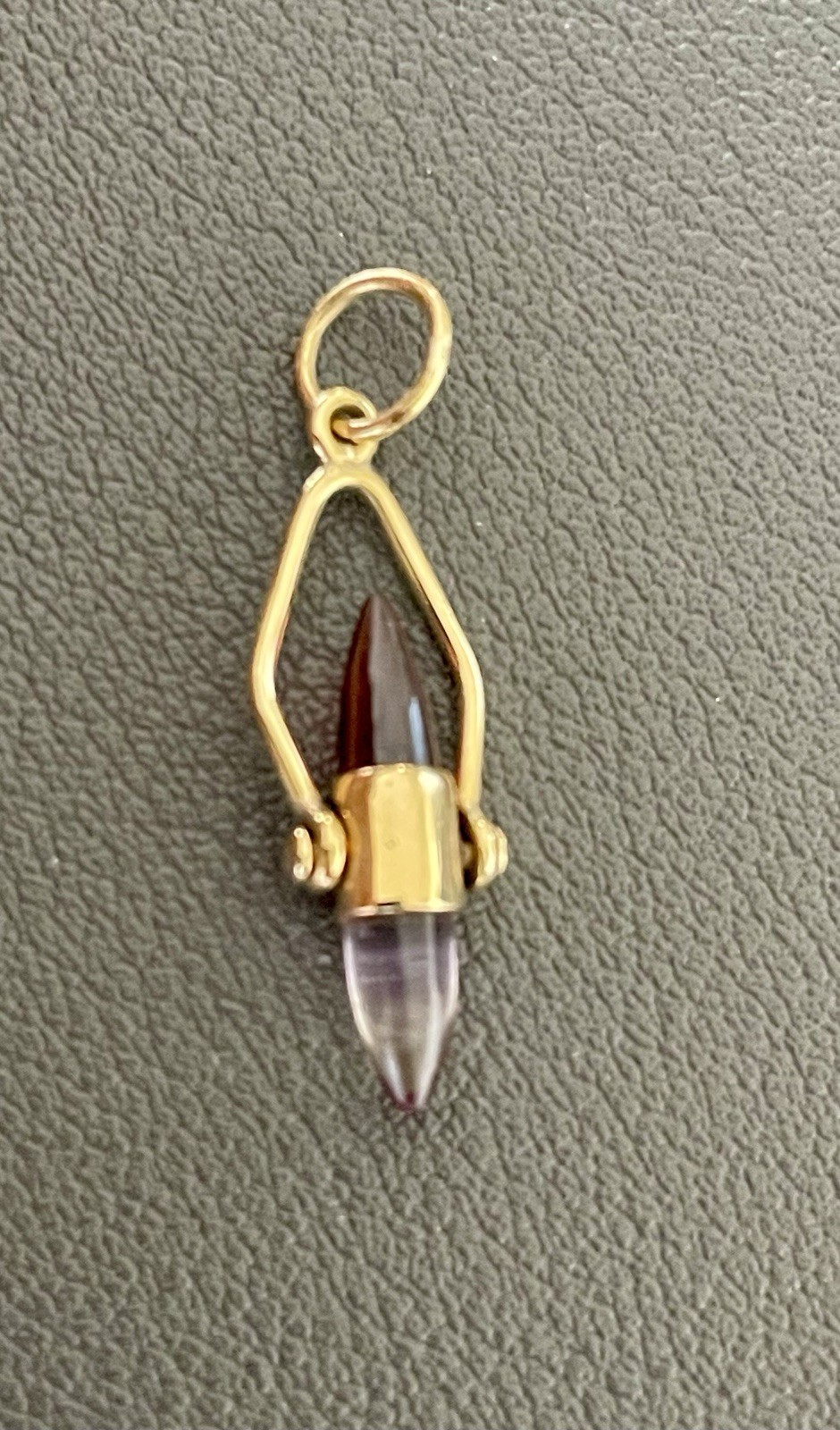18KT Yellow Gold 12CT Garnet and 12CT Amethyst Pendant F288 G2U