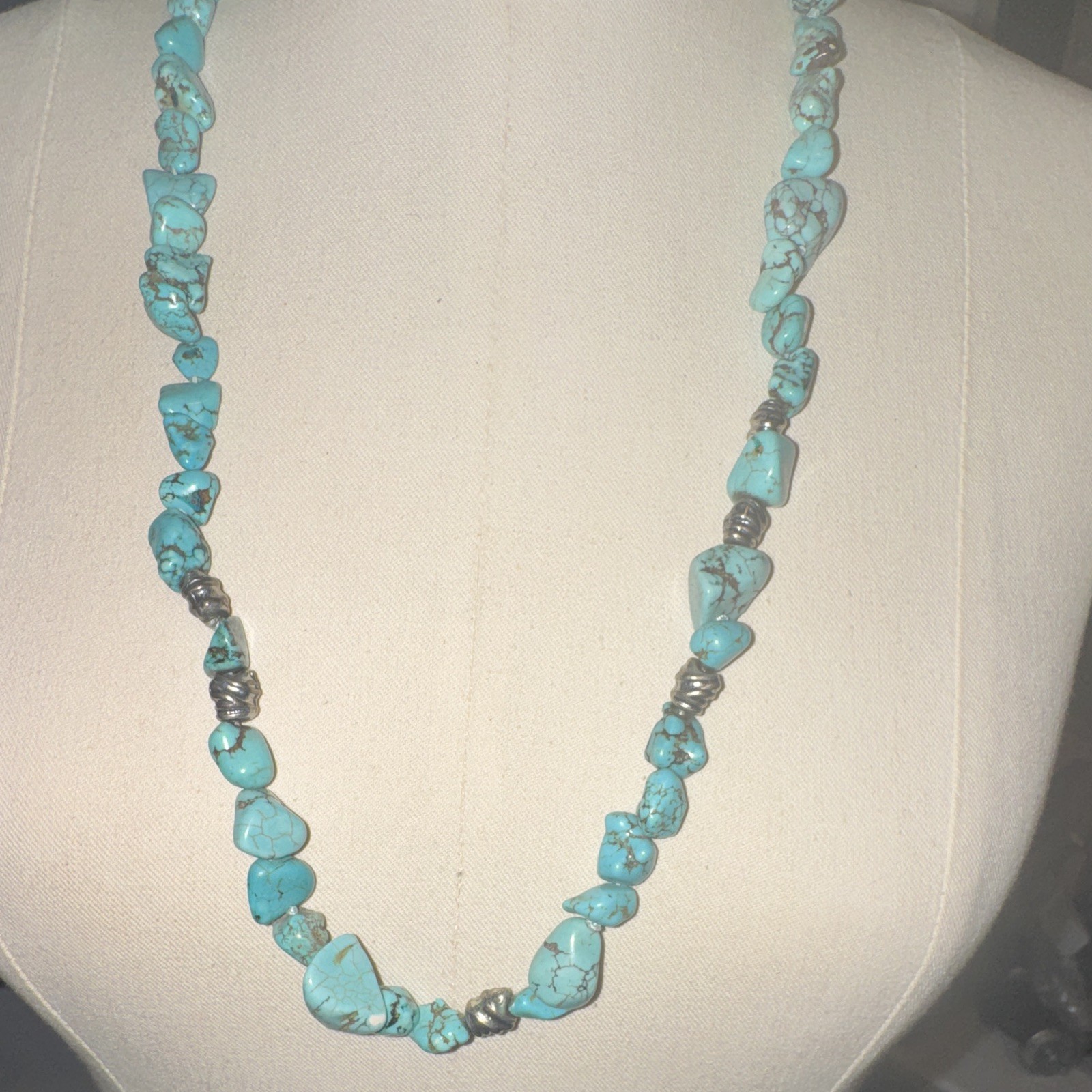 Turquoise Chip Beaded Necklace Silver Tone Link Chain Toggle Clasp 18″