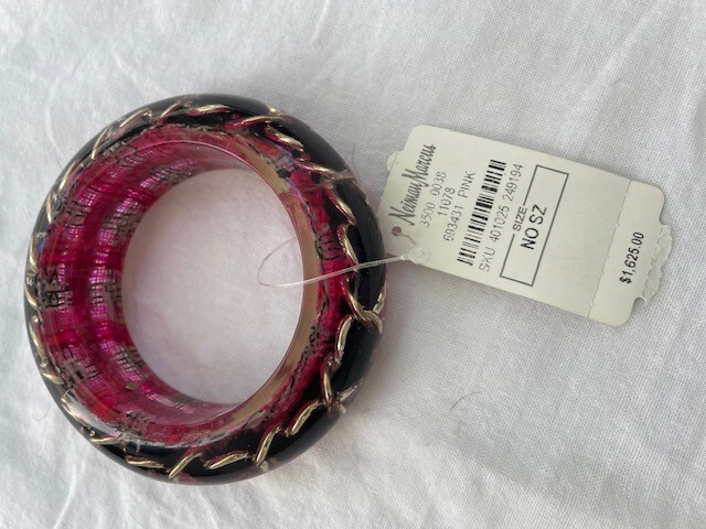 NWT CHANEL 2014 Collection Hot Pink Tweed CC Logo Resin Bracelet Bangle $1,625
