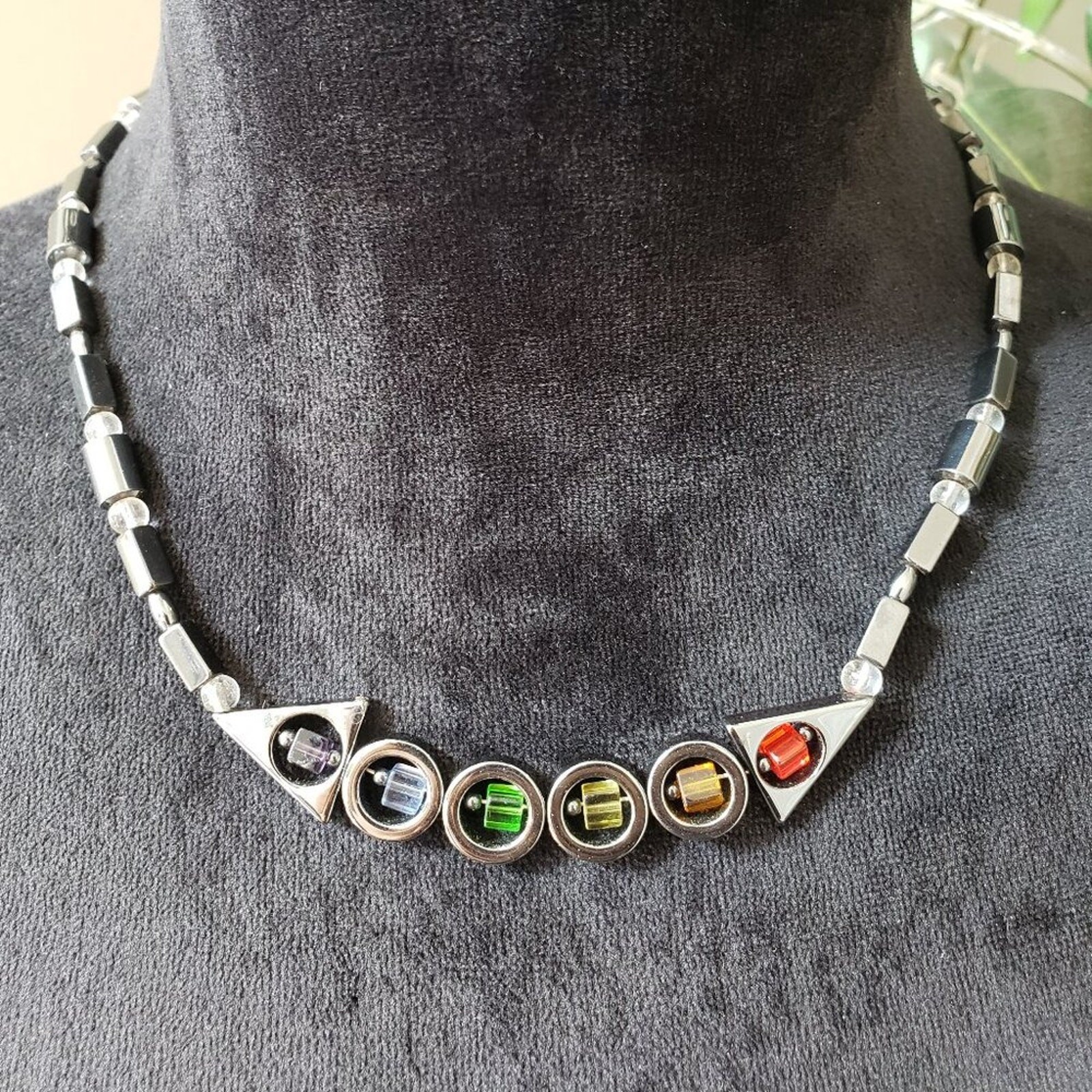 Women’s Fashion Magnetic Hematite Geo-Shaped Collar Necklace with Lobster Clasp