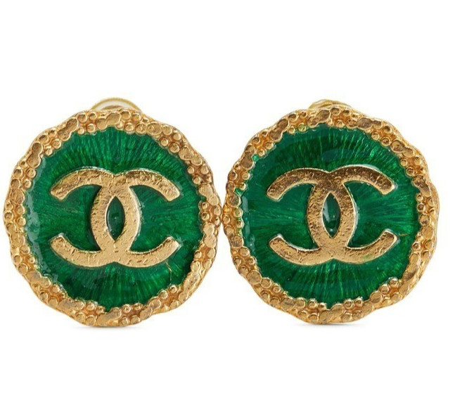 Vintage CHANEL 96P Coco Mark CC Green and Gold Plated Clip-on Earring