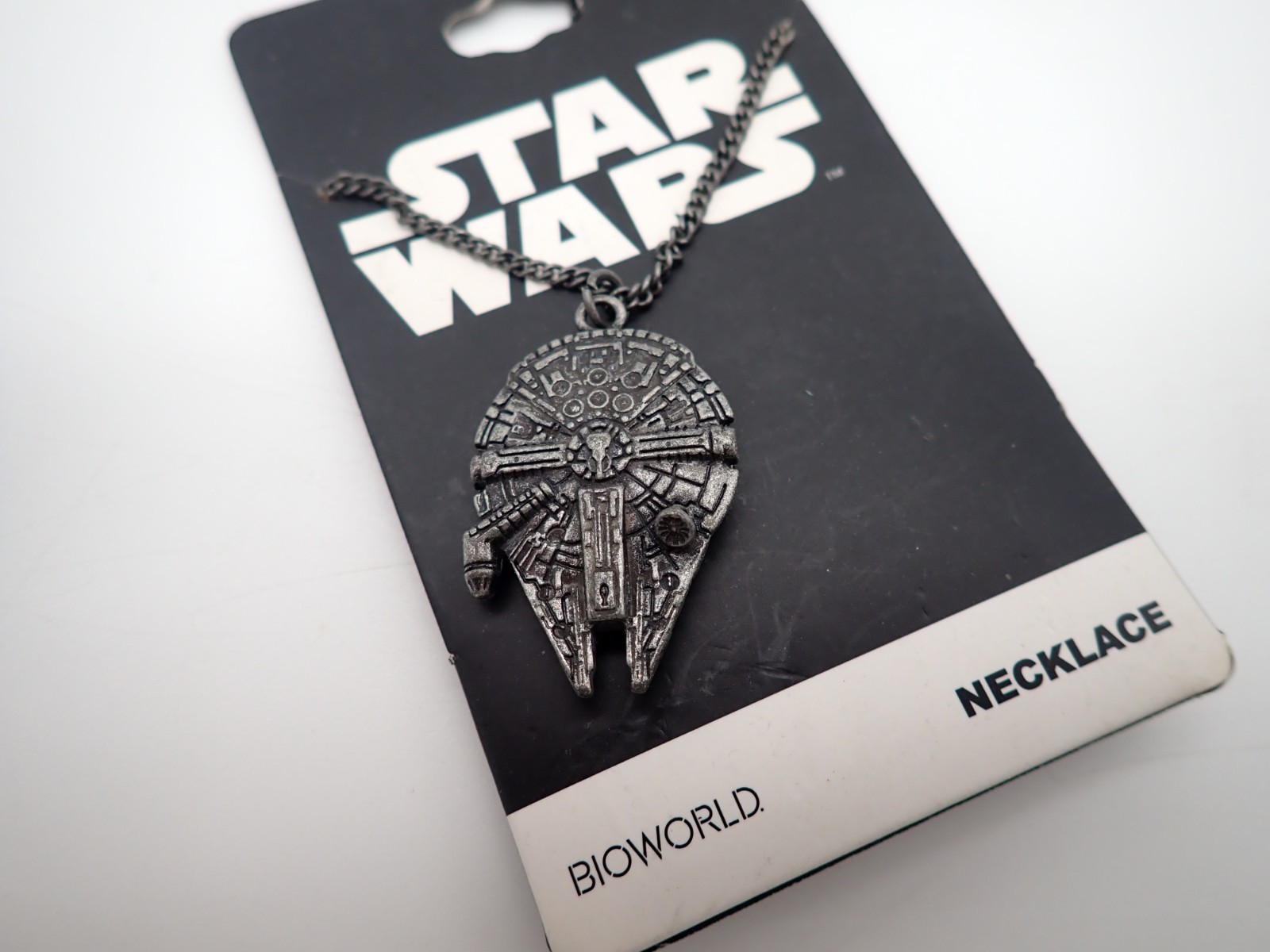 Star Wars Han Solo Millennium Falcon Necklace 3D Pendant Silver Tone Chain