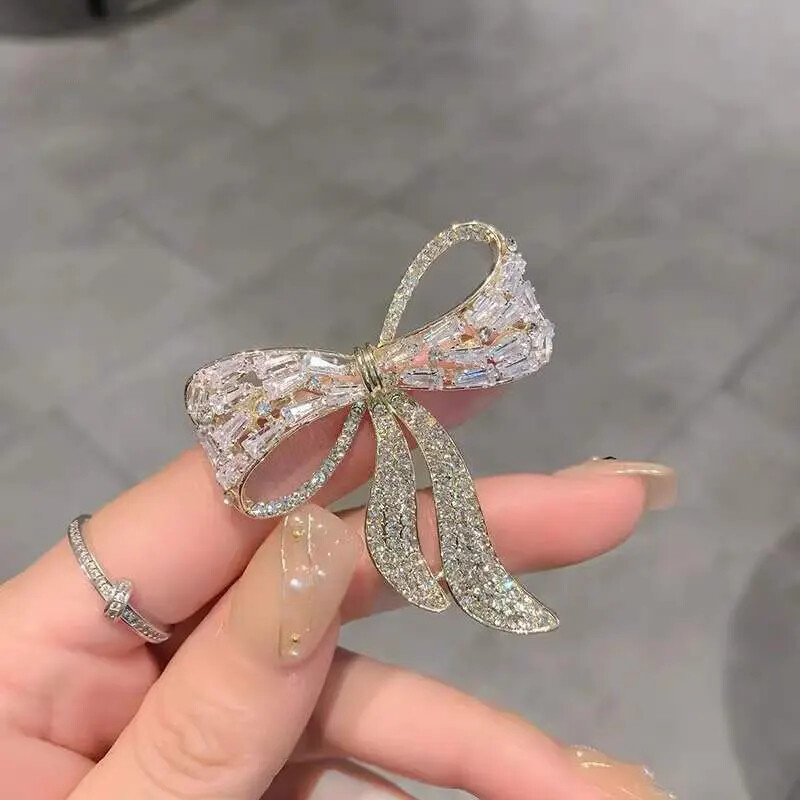 Female Bow Tie Zircon Rhinestone Brooch Simple Fashion Suit Corsage Pin