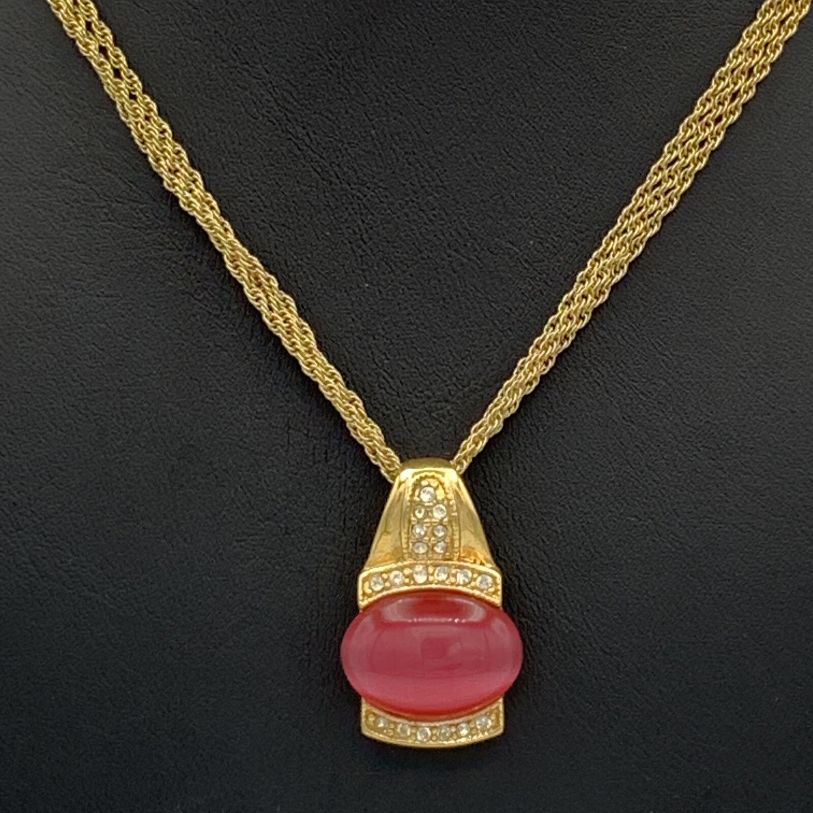 Roman Gold Tone Chain Necklace With A Pink Pendant 3-112