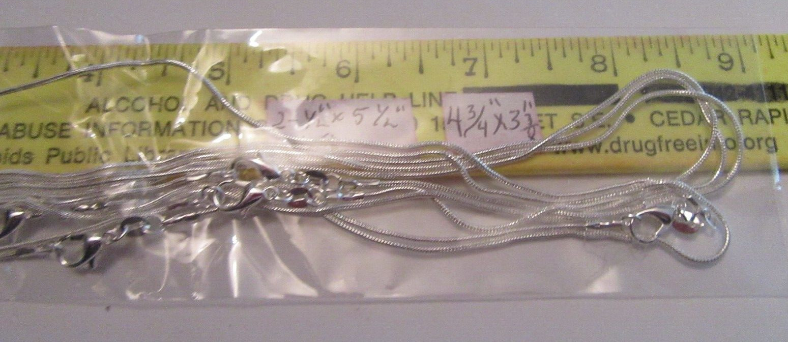 Sterling Silver 18″ Lt. snake Style Chains Necklace 0.7mm 1.2 grams