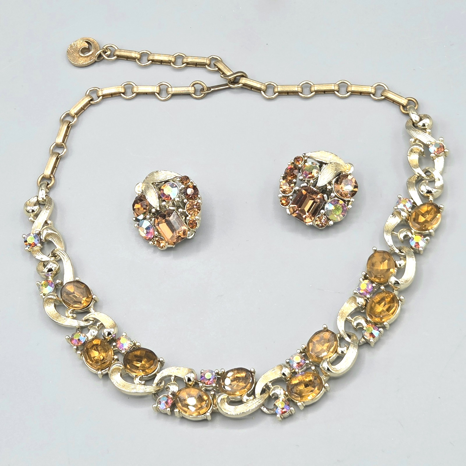 Vintage Lisner Signed Topaz & AB Rhinestone Gold Tone Necklace 16″ Clip Earrings