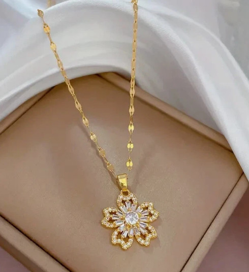 Pendant Necklace Shiny Golden Sunflower