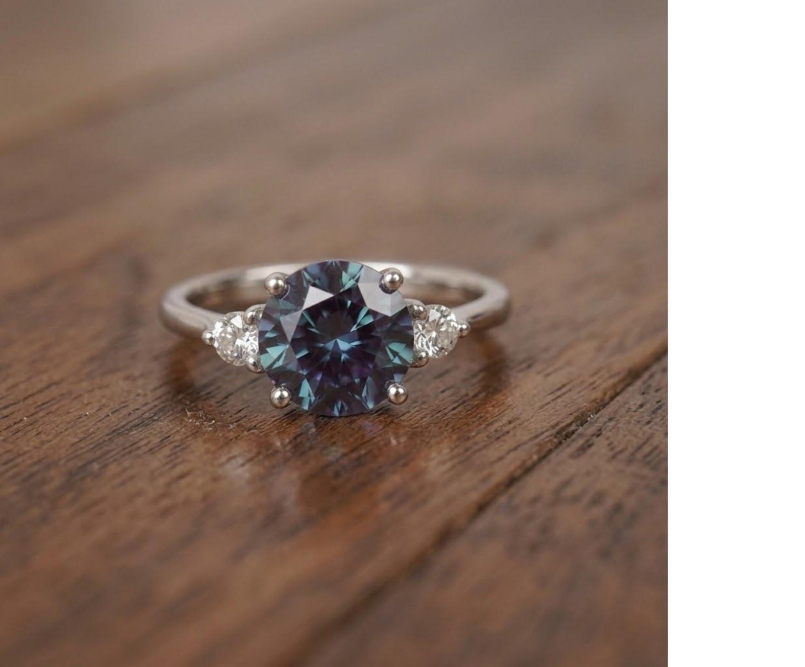 7 Ct Elegant Alexandrite Solitaire Ring – Vintage Jewelry- Crafted 925 Silver