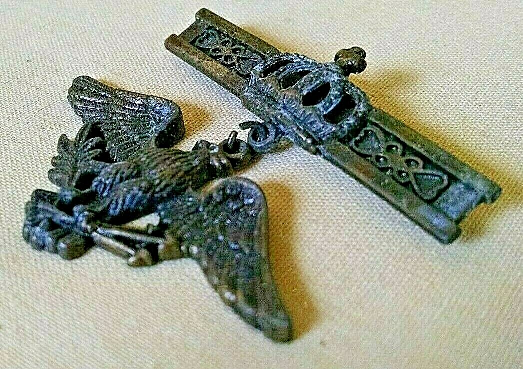 EAGLE PIN ROYAL CROWN BAR DANGLING UNMARKED HAT LAPEL DECORATIVE CRAFT AS IS.