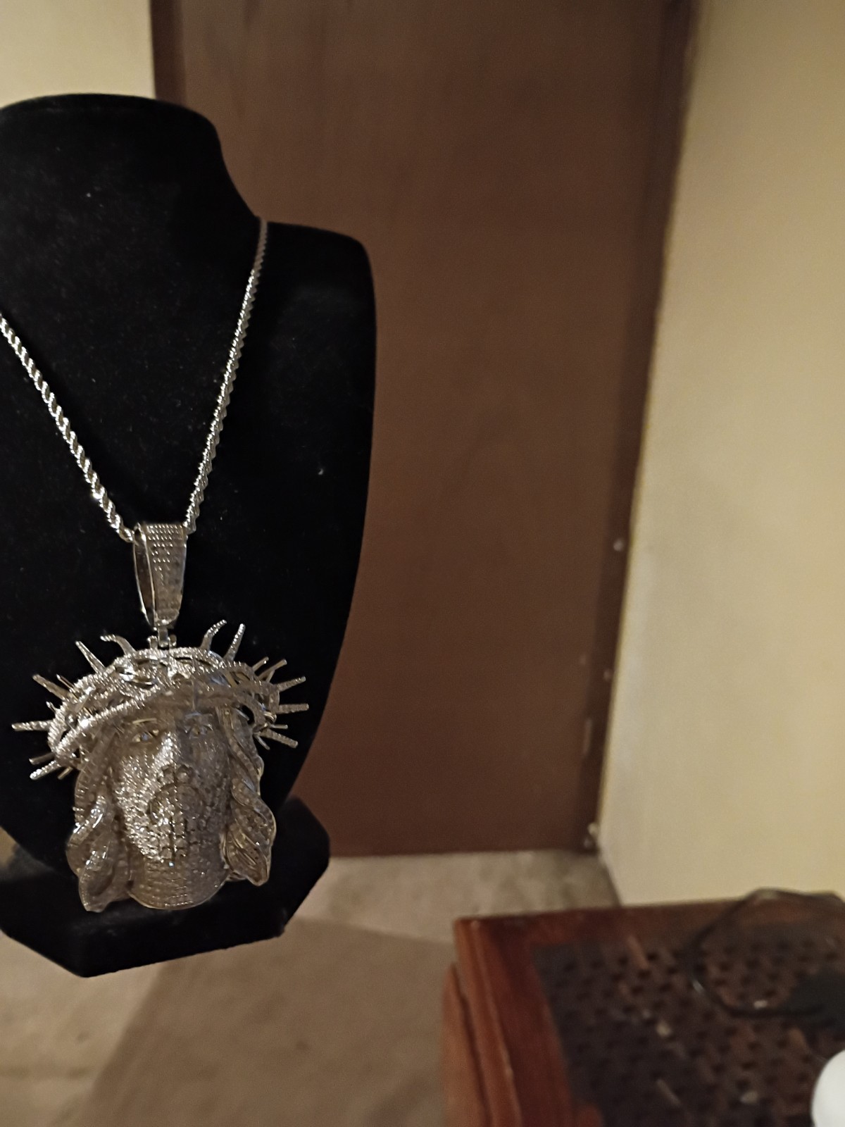 Iced Out Heavy SolidPendant Jesus With 22in Rope Chain