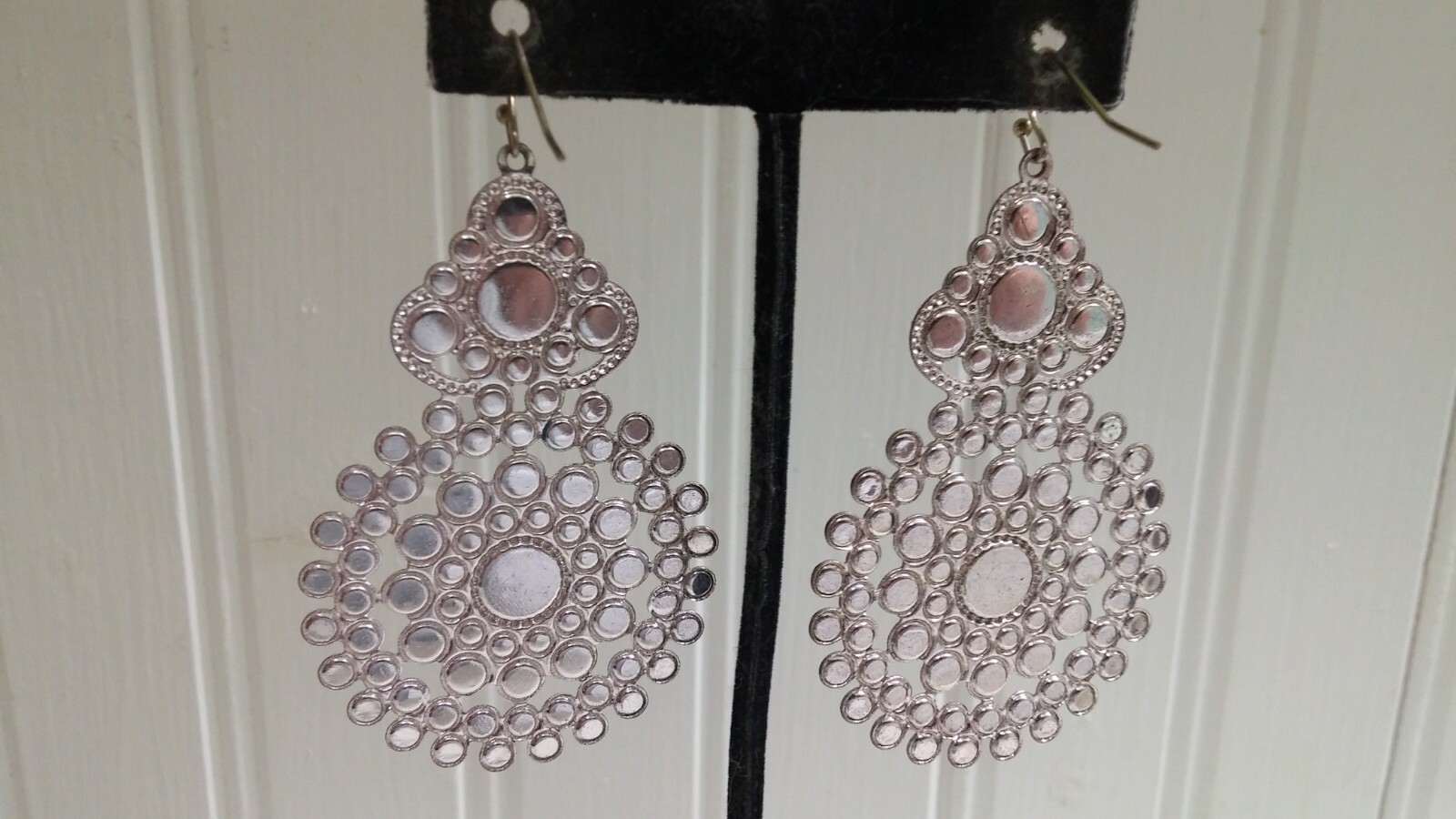ST Metal Blue Lavender Plastic Jeweled Disk Drop Dangle Wire Pierced Earrings