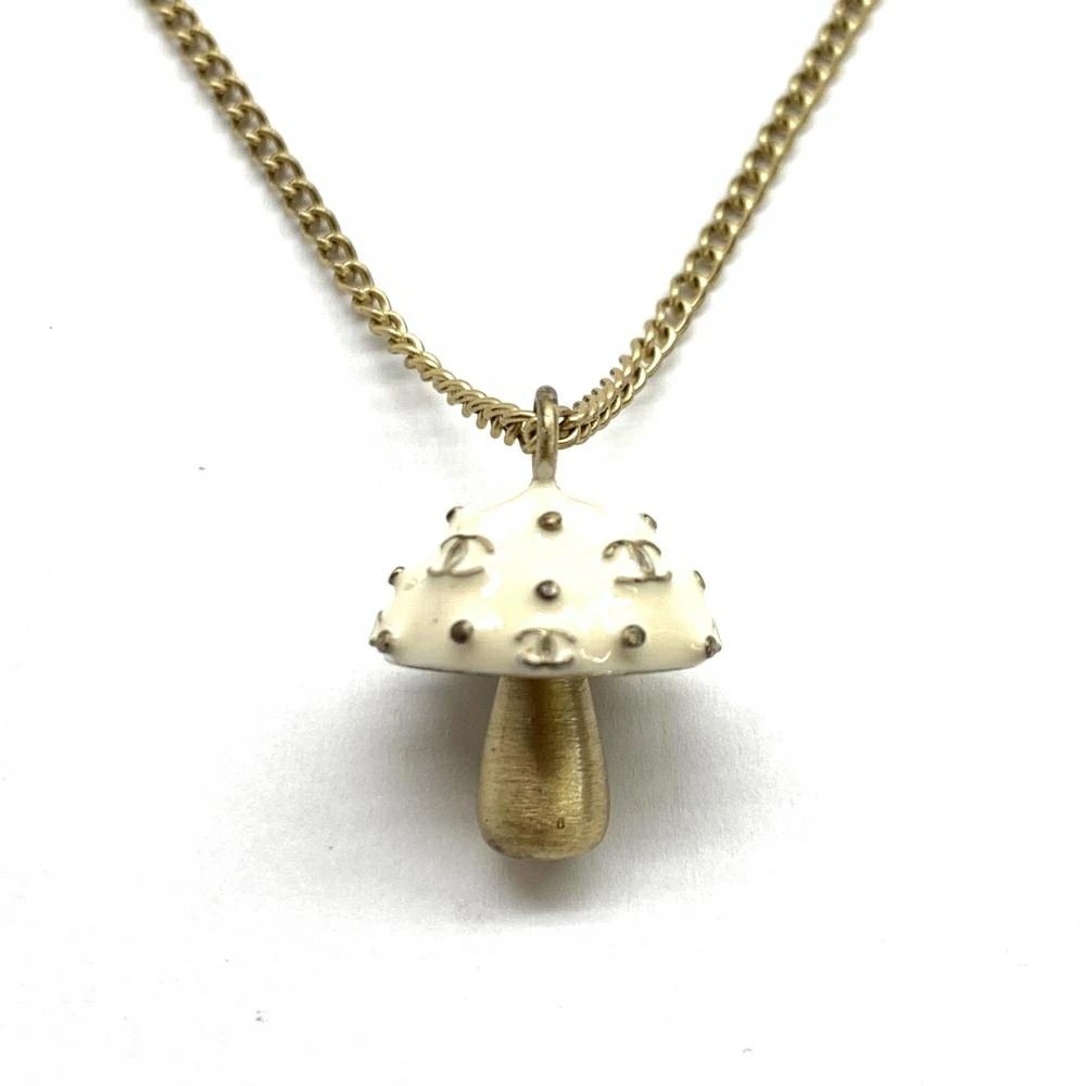 CHANEL CC Logos White Mushroom Necklace 16″ Gold Tone 03S Auth w/Box #2383