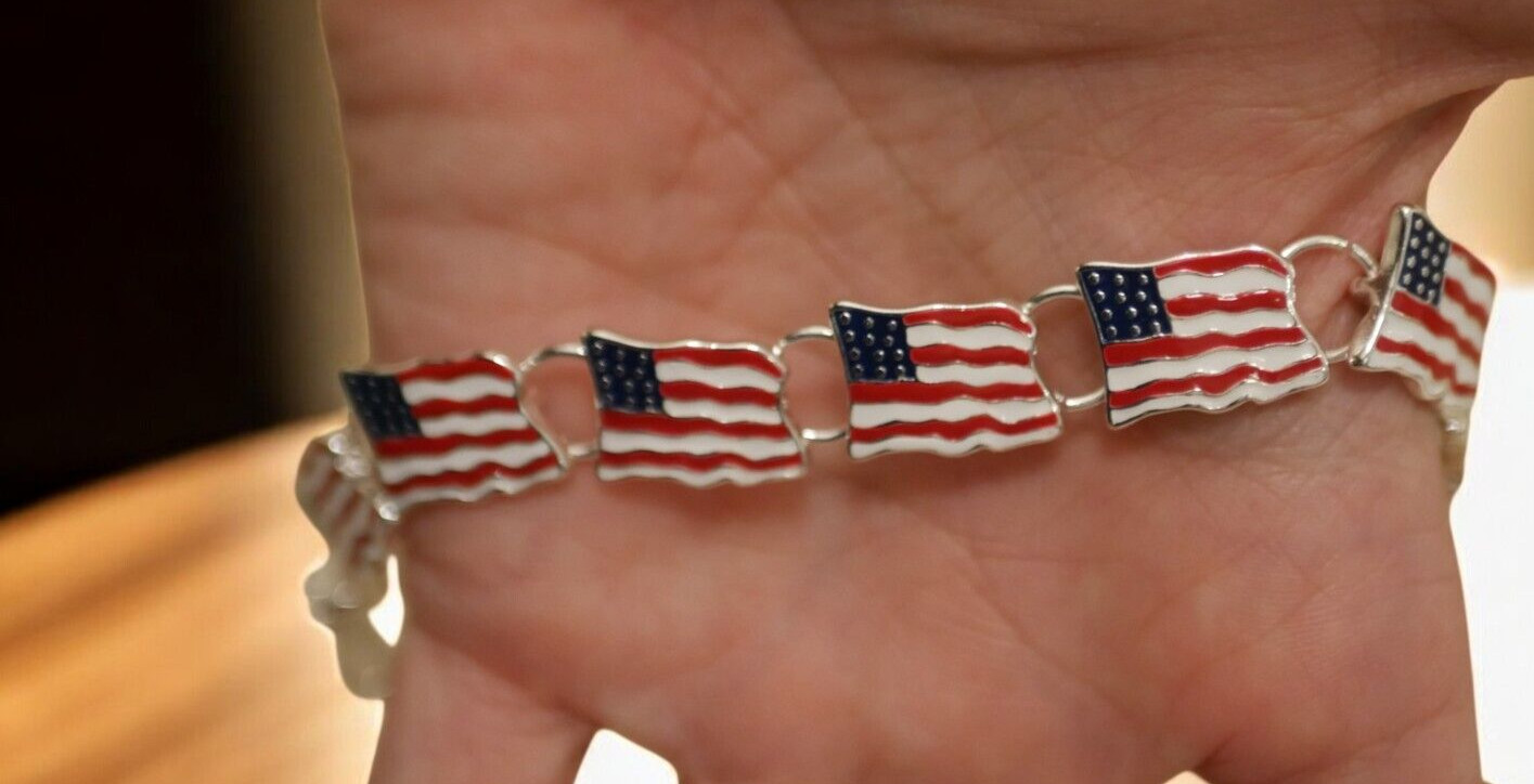 NEW WOMEN’S USA FLAG BRACELET SILVER INTERLOCKING LINK 7.5″ PATRIOTIC