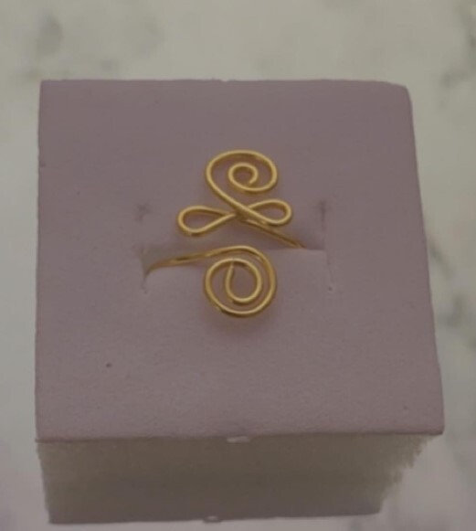 Solid Metal Unique Adjustable Toe Ring Women’s 14k Yellow Gold Plated Silver