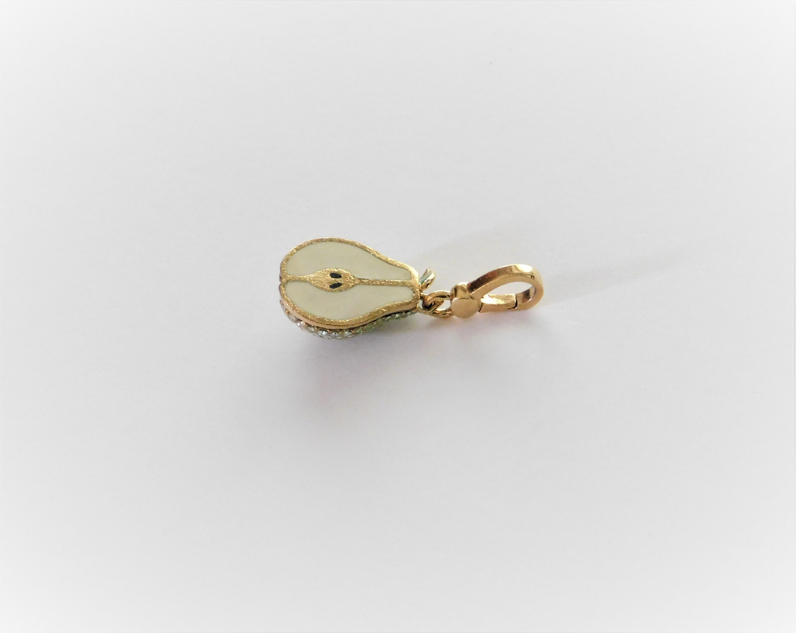 Juicy Couture 2007 Pave Pear Charm YJRU1510