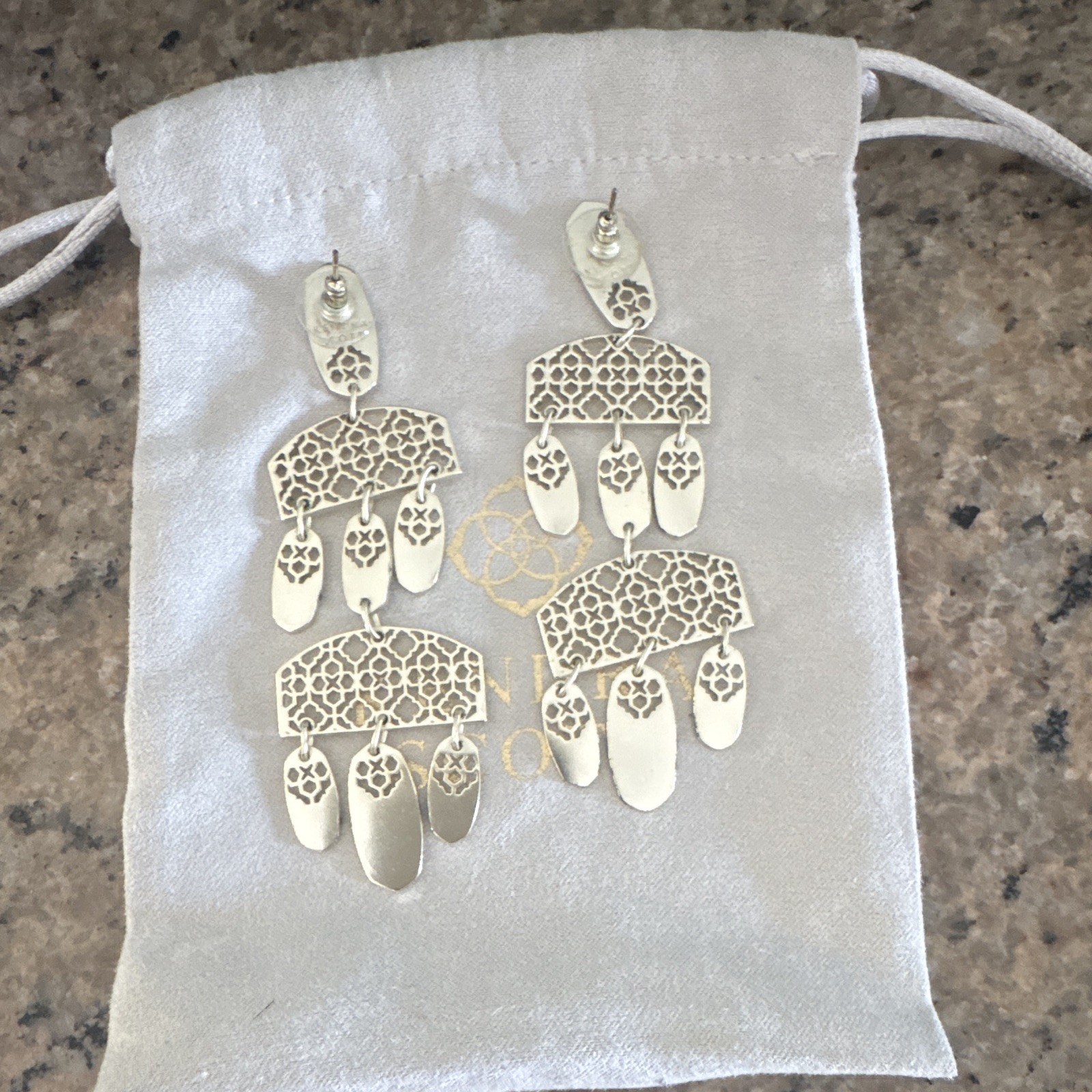 Kendra Scott Chandelier Dangle/Drop Earrings Silver Tone Metal Push Back Lobe