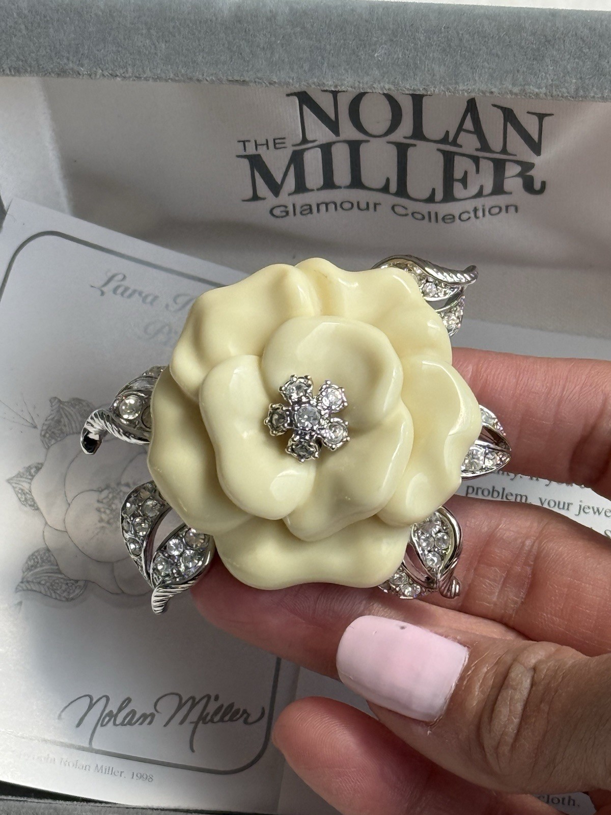 🪷Vintage Nolan Miller “Lara Ivory” Camellia Flower Brooch Pin -w Warranty & Box