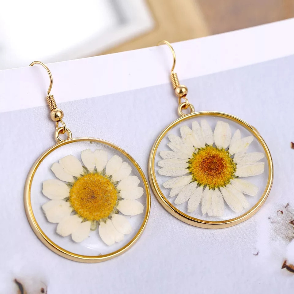 Daisy Earrings white real flowers gold rim clear resin