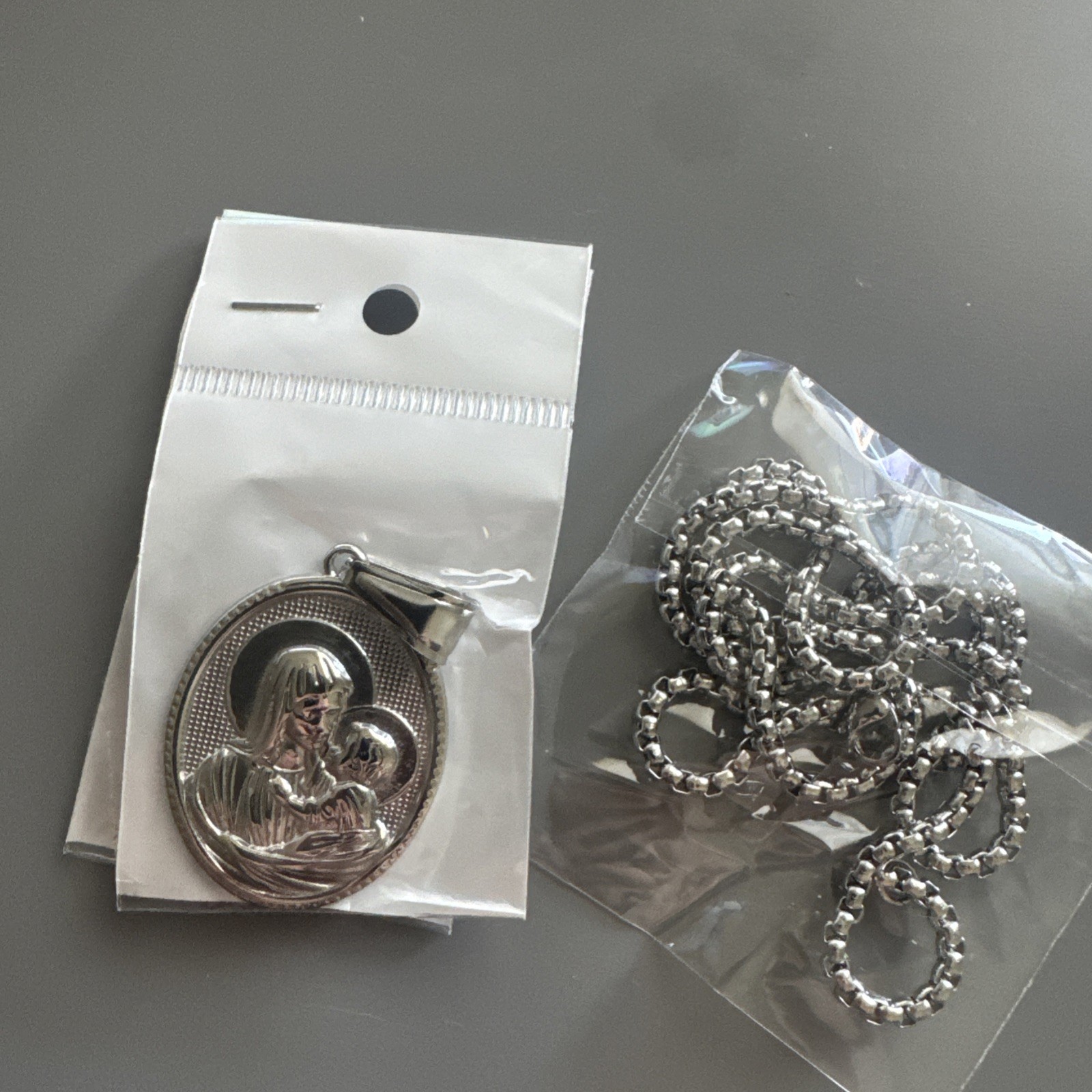 Virgin Mary Madonna Child Jesus Oval 24” Religious Medal Pendant Stainless